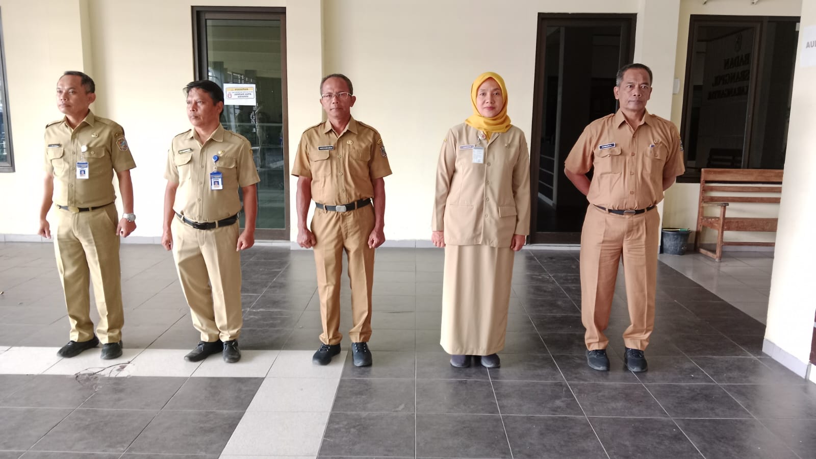 Kegiatan Apel Pagi Badan Kesatuan Bangsa dan Politik Kabupaten Karanganyar