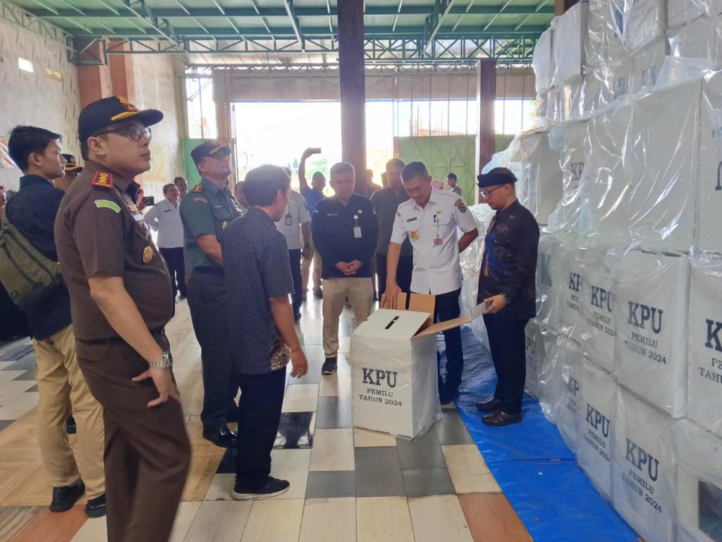 Pemantauan Logistik Pemilu 2024 oleh Forkopimda Kab.Karanganyar