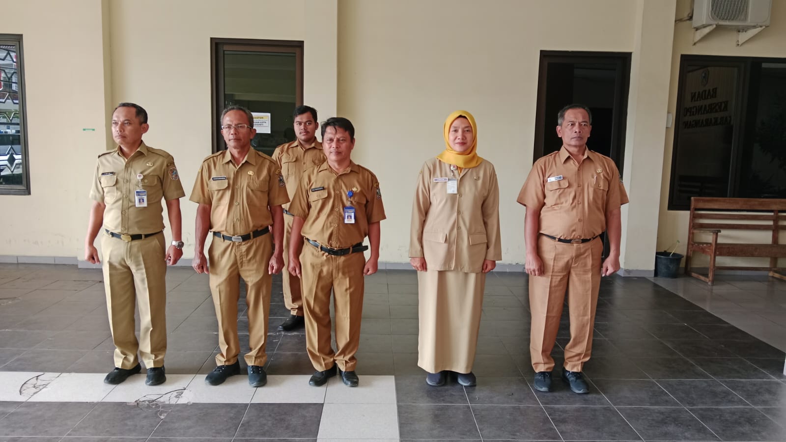 Kegiatan Apel Pagi Bakesbangpol Kabupaten Karanganyar