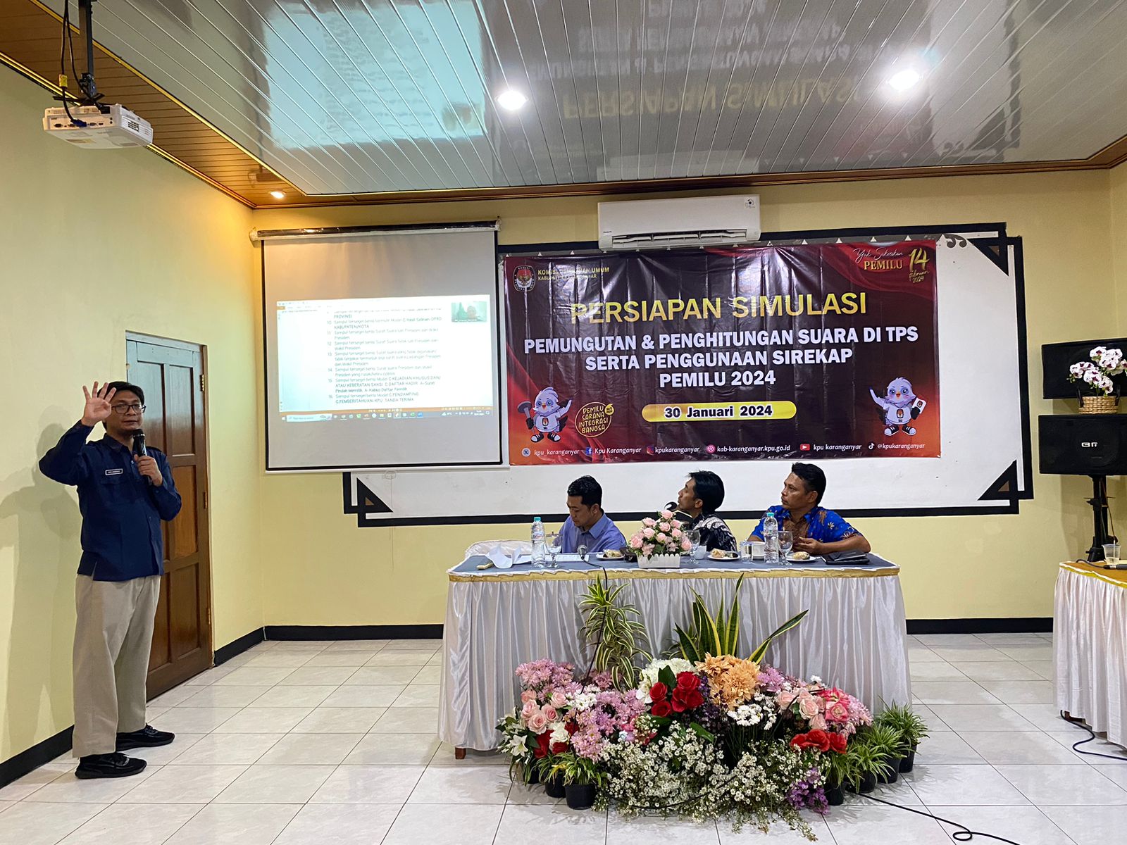 Persiapan Simulasi Pemungutan dan Penghitungan Suara di TPS Serta Penggunaan Sirekap Pemilu 2024