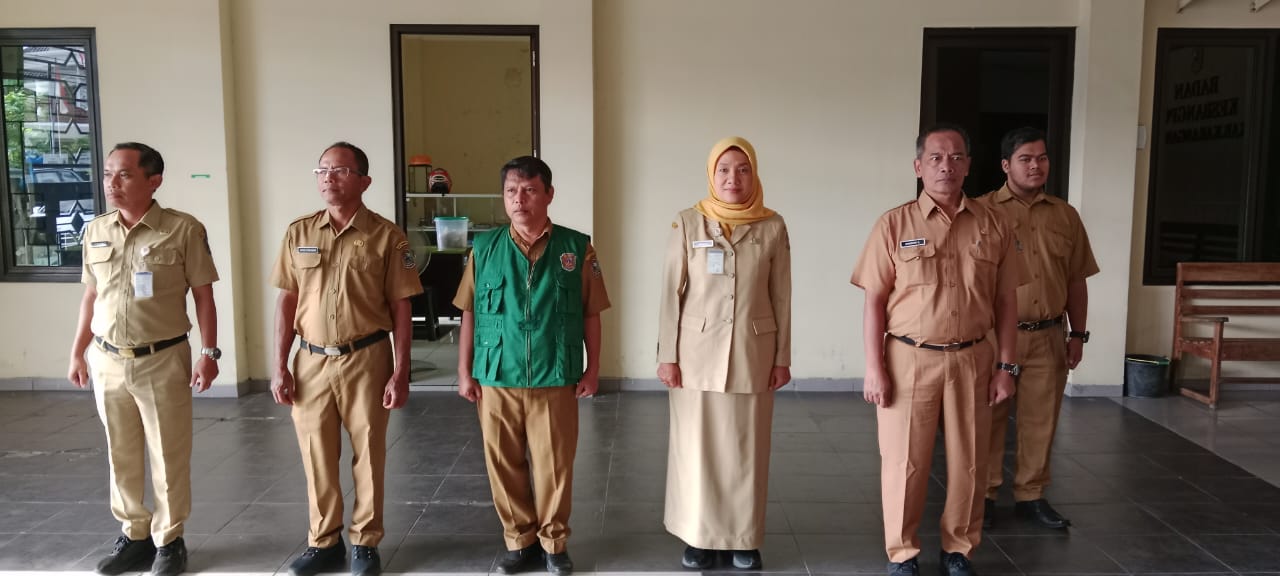 Kegiatan Apel Pagi Badan Kesatuan Bangsa dan Politik Kabupaten Karanganyar